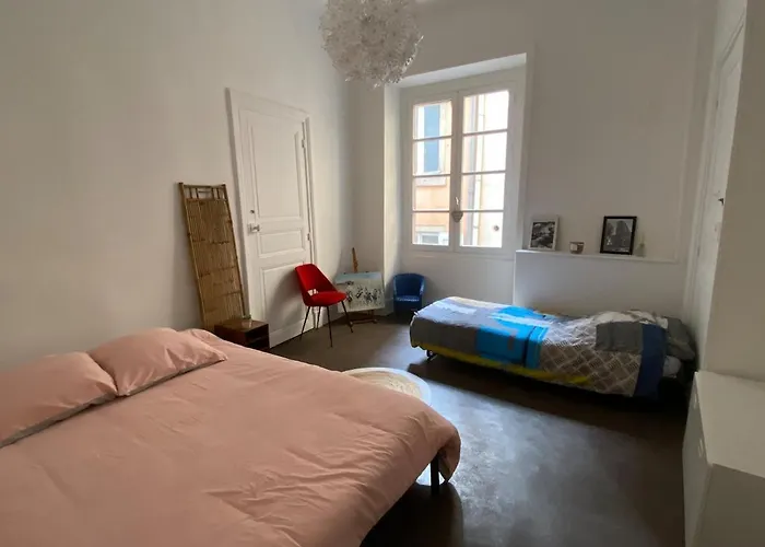 Grand Elegant Et Spacieux 6 Personnes *